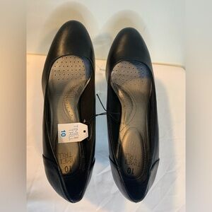 TIME AND TRU. Women's Black heels,. Size 10
